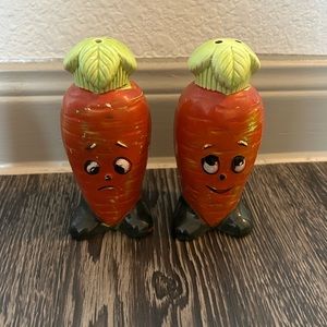 Salt Pepper Shaker Carrot Red Figure Kitchen Home Decor Vintage